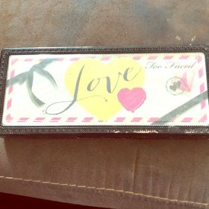 Too Faced “Love” eyeshadow palette